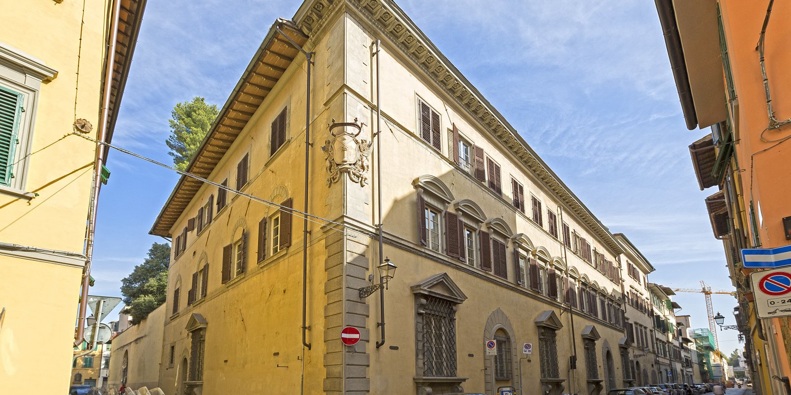 Palazzo Vivarelli Colonna